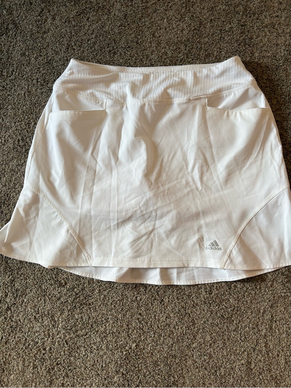 adidas White Women’s Active Mini Skirt with Subtle Logo